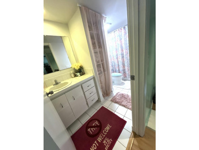 Bright, fully renovated and turnkey 2BR/2.5BA townhome in Lago - photo 15