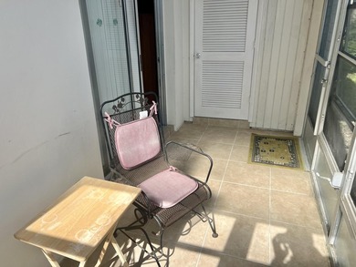 Welcome to this charming one-bedroom, one-and-a-half-bath - photo 16