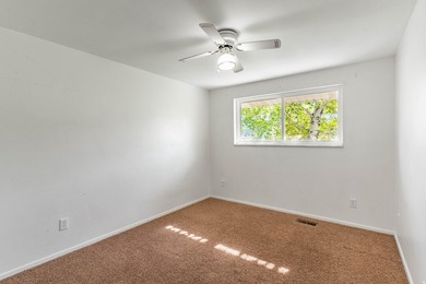 Well-located Orem townhome offering space, functionality, and - photo 21