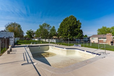Well-located Orem townhome offering space, functionality, and - photo 29