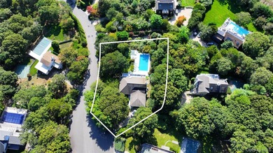 Discover a hidden gem with breathtaking water views in the - photo 34