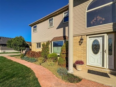 Welcome to the waterfront lifestyle in The Colony! Enjoy - photo 34