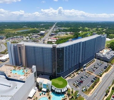 Welcome to Laketown Wharf Resort in the heart of all the fun and - photo 36