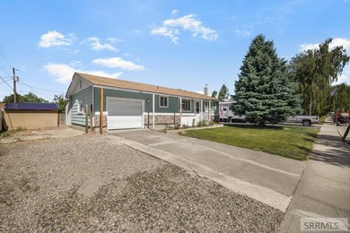 Great home that has been well taken car of. With 4 Bedrooms, 2 - photo 2