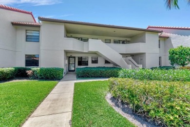 Lake Condo For Sale in Boynton Beach, Florida