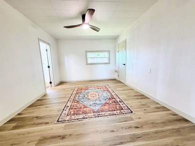 Completely updated sprawling 4 bedroom 2 bath ranch in the - photo 16