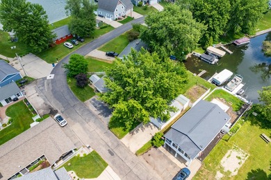 Enjoy the best of Gun Lake living with this charming 2-bedroom - photo 38