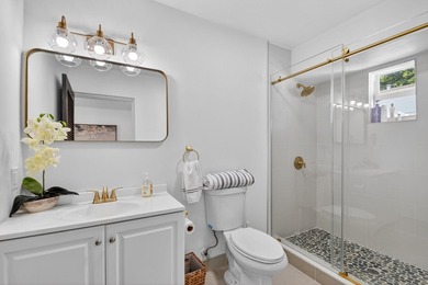 Welcome to this charming single-story residence Great - photo 11