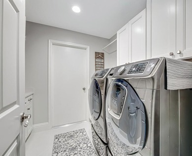 This stunning updated turn key home located in Chatsworth - photo 34