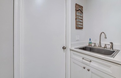 This stunning updated turn key home located in Chatsworth - photo 35