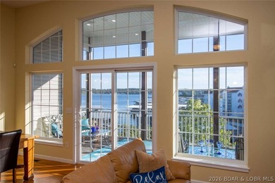 Upscale waterfont villa with room for everyone can now be yours! - photo 6