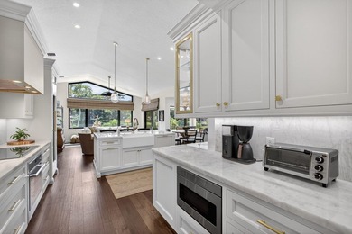 Exquisitely redesigned with bespoke designer finishes, this - photo 11