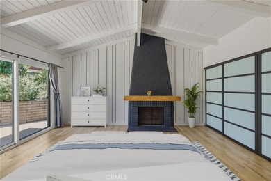 Welcome to the Lower Hollywood Riviera-where style, comfort, and - photo 5