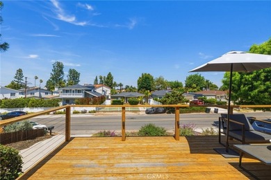 Welcome to the Lower Hollywood Riviera-where style, comfort, and - photo 6
