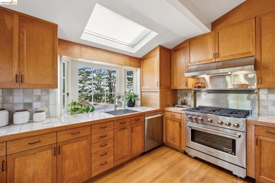 Perched gracefully in the Berkeley Hills this exceptional - photo 20