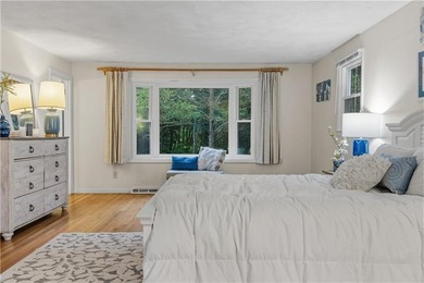 Welcome home! Delightful three bedroom, three bath home in super - photo 20