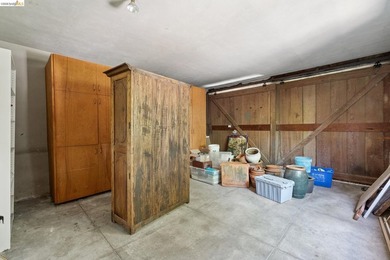 Perched gracefully in the Berkeley Hills this exceptional - photo 31