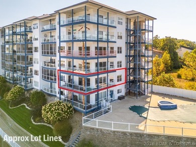 Welcome to effortless lakefront living at this beautifully - photo 2
