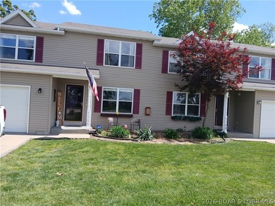 IMMACULATE ... [3-bedroom / 3 full bathrooms (2 ensuite - photo 1