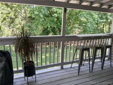 IMMACULATE ... [3-bedroom / 3 full bathrooms (2 ensuite - photo 3