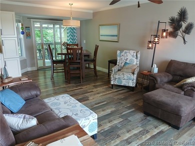 IMMACULATE ... [3-bedroom / 3 full bathrooms (2 ensuite - photo 4