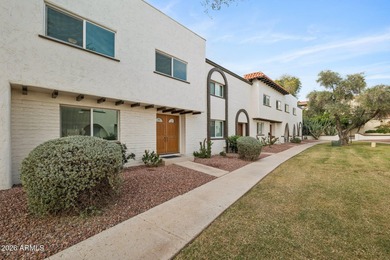 (private lake, pond, creek) Townhome/Townhouse For Sale in Scottsdale Arizona