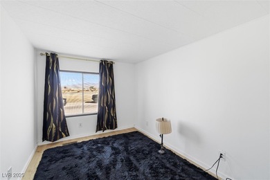 Beautifully updated & move-in ready! 1028 square foot, 1976