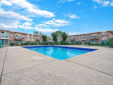Coastal Living at Ocean Harbor Club! This beautifully updated - photo 15