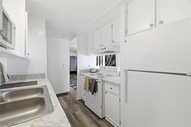 Beautifully updated & move-in ready! 1028 square foot, 1976