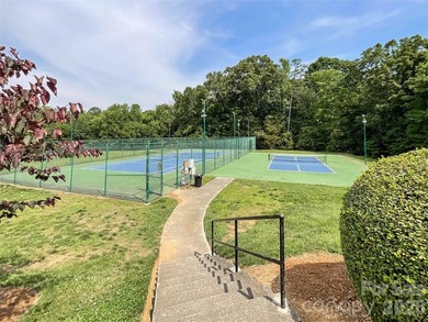 SELLER WILL ENTERTAIN OFFERS BETWEEN $330,000-$355,000 or ABOVE - photo 35