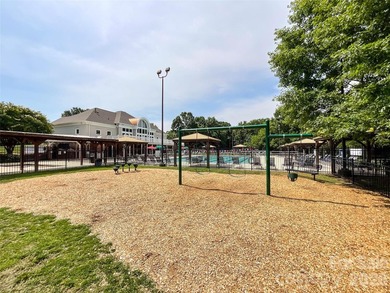 SELLER WILL ENTERTAIN OFFERS BETWEEN $330,000-$355,000 or ABOVE - photo 36
