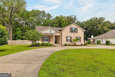 Beautiful 4-bedroom home in sought-after Carriage Gate - photo 4