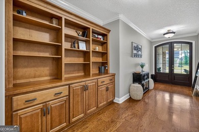 Beautiful 4-bedroom home in sought-after Carriage Gate - photo 8