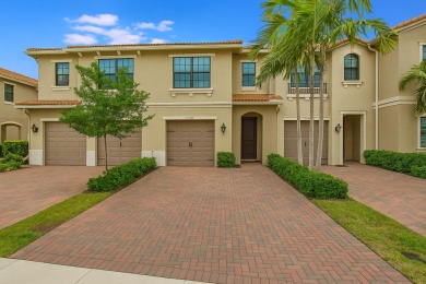 Lake Townhome/Townhouse For Sale in Boca Raton, Florida