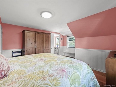 Immaculately maintained and full of timeless charm, this lovely - photo 14