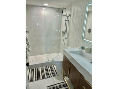 RARELY AVAILABLE GATED COMMUNITY 2/2 DIRECT INTRACOASTAL & - photo 14