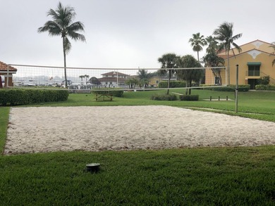RARELY AVAILABLE GATED COMMUNITY 2/2 DIRECT INTRACOASTAL & - photo 16