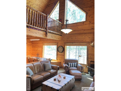 Beautiful cabin located near the Island Park Golf Course! With - photo 5