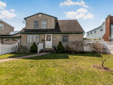 Welcome home to this charming property located in the heart of - photo 28