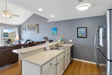 Incredible views and a 14x36 boat slip! Top-floor 3BR/2BA condo - photo 8