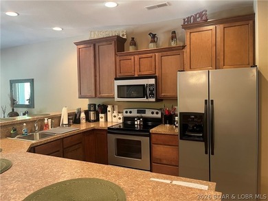 Beautiful well maintained lake condo. 3 bedroom and 2 baths - photo 2