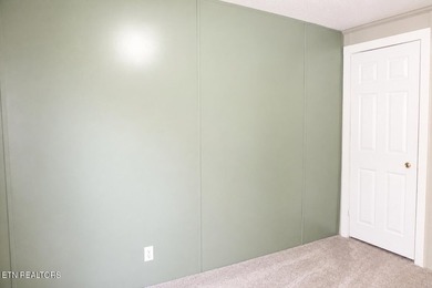 Price Reduced to $185,000! Welcome to 115 Queener Street in the - photo 12