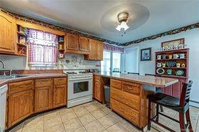 Rock-Solid & Well-Maintained Colonial, In Excellent Condition - photo 13