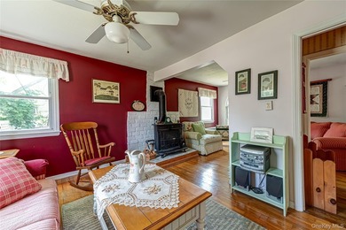 Rock-Solid & Well-Maintained Colonial, In Excellent Condition - photo 14
