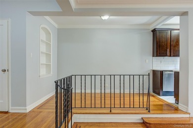 FOREST HILLS SOUTH Very sunny & spacious, 1 Bedroom / 1 Bathroom - photo 16