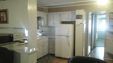 Comfortable SplitDesign Layout - Lakefront Living on Beautiful - photo 7