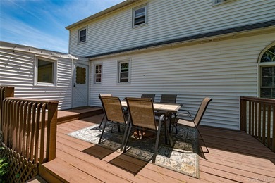 Rock-Solid & Well-Maintained Colonial, In Excellent Condition - photo 28