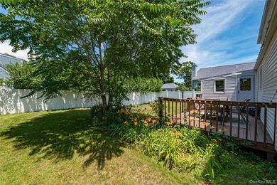 Rock-Solid & Well-Maintained Colonial, In Excellent Condition - photo 32