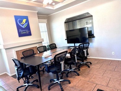Discover the perfect professional setting for your business with - photo 8