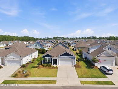 Wonderful opportunity to own in this beautiful master planned - photo 4